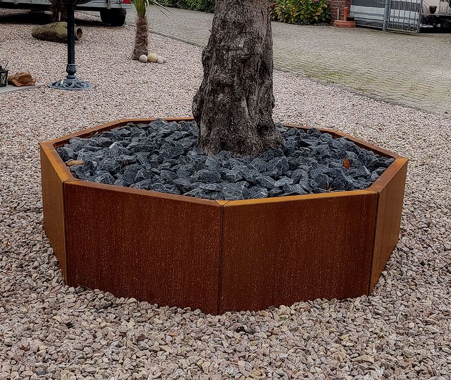 Achthoekige plantenbakken