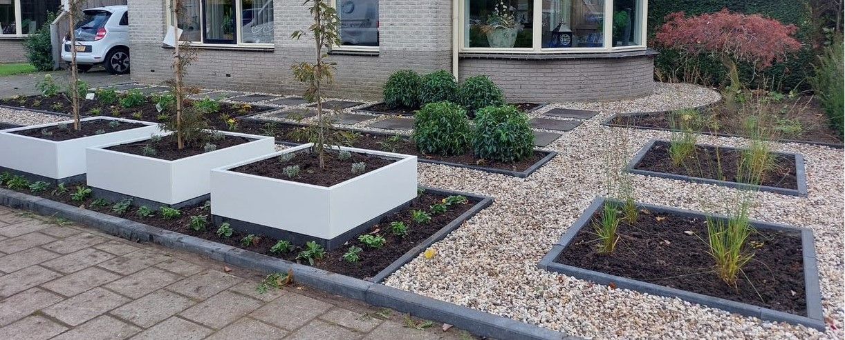 Vierkante plantenbakken