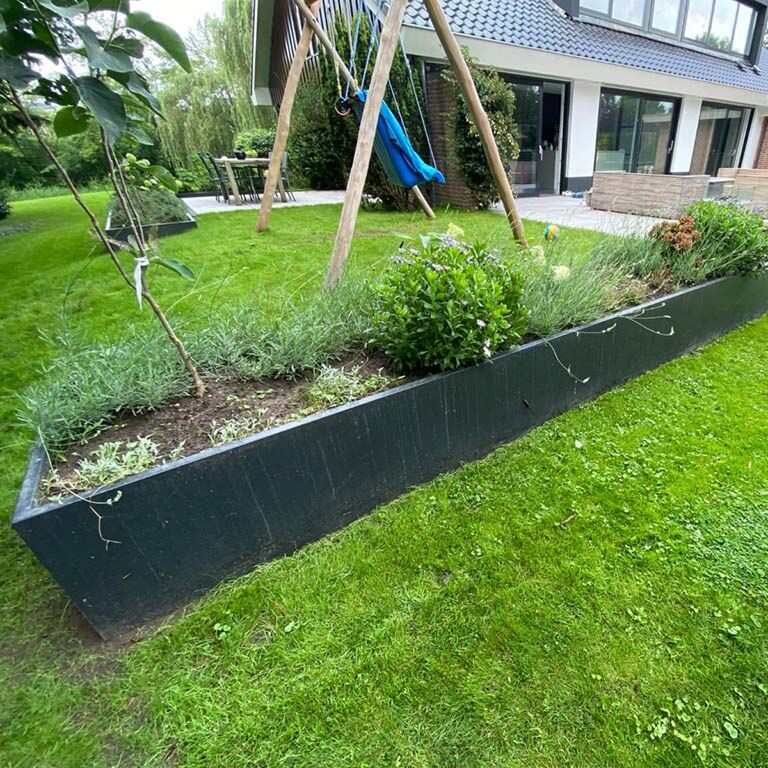 Gepoedercoat staal keerwand recht 200 cm (hoogte 50 cm)