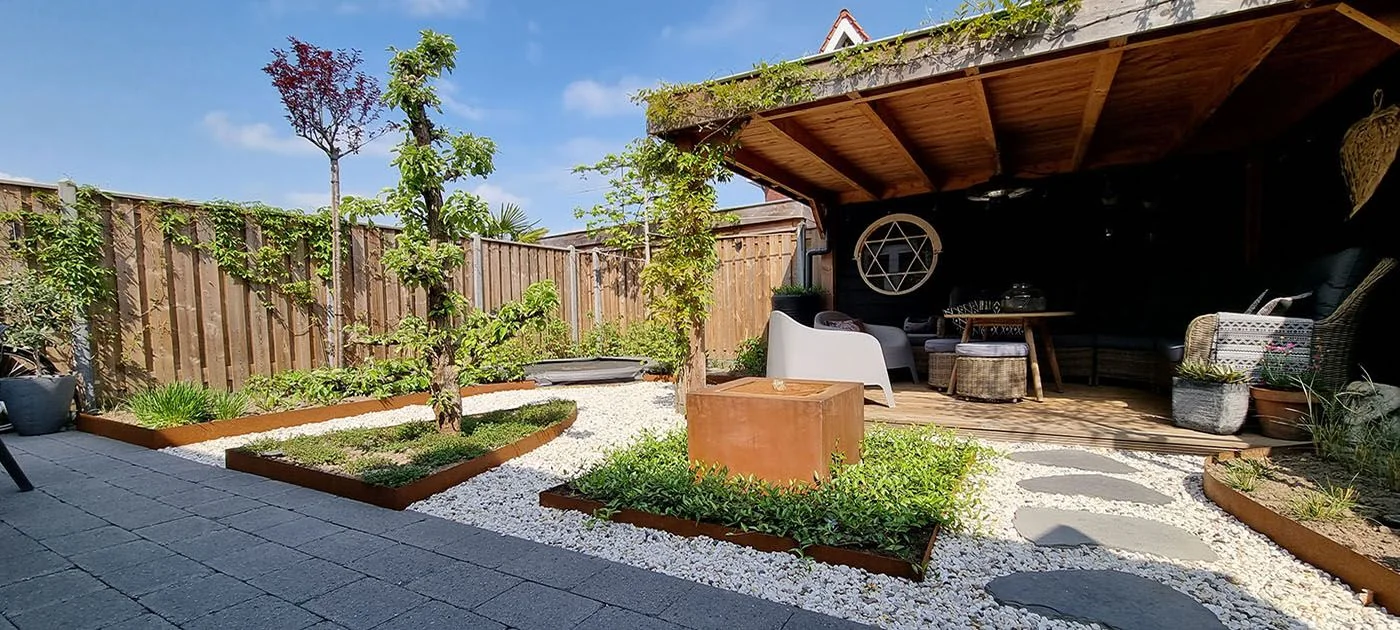 Cortenstaal borderrand plaatsen in de tuin: volledig stappenplan